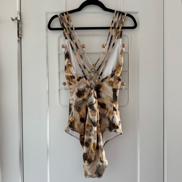 BCBG brown & tan abstract print one-piece strappy swimsuit - 14 (XL) NWT - Picture 3 of 6